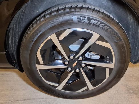 Used 2024 Chevrolet Equinox EV LT image 20