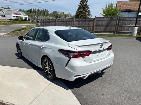 Used 2024 Toyota Camry SE w/ Cold Weather Package AWD/4WD image 6
