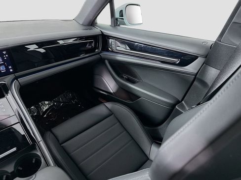 New 2025 Porsche Panamera image 26