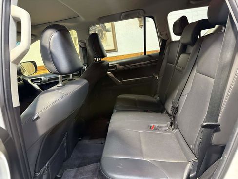 Used 2014 Lexus GX 460 image 24