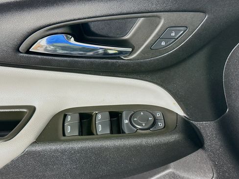 Used 2024 Chevrolet Equinox LS w/ Midnight Edition FWD image 24
