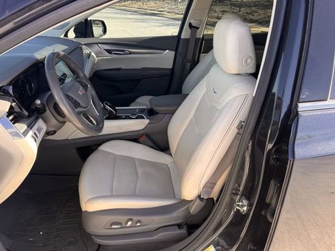 Used 2023 Cadillac XT5 Premium Luxury image 25