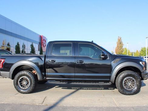 Used 2019 Ford F150 Raptor w/ Equipment Group 802A Luxury image 6