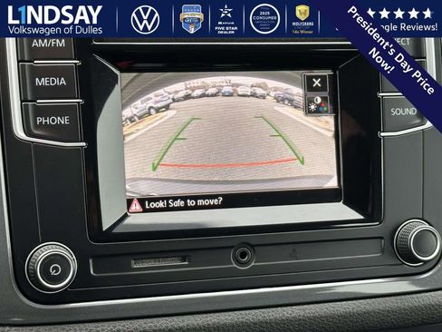 Used 2016 Volkswagen Tiguan S image 16