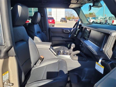 New 2025 Ford Bronco Badlands w/ Sasquatch Package image 13