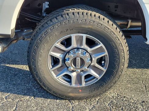 New 2026 Ford F250 Lariat w/ FX4 Off-Road Package image 5