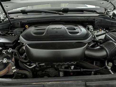 Used 2019 Jeep Grand Cherokee Overland AWD/4WD image 12