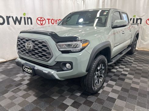 Used 2022 Toyota Tacoma TRD Off-Road image 3