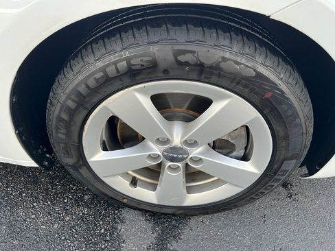 Used 2015 Dodge Dart SXT image 13