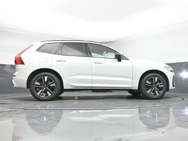 New 2026 Volvo XC60 B5 Core w/ Climate Package AWD/4WD image 44