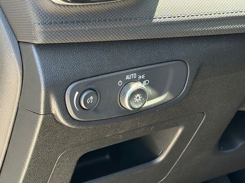 Used 2025 Chevrolet TrailBlazer LT FWD image 7