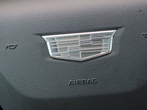 Certified 2026 Cadillac Vistiq Sport image 5