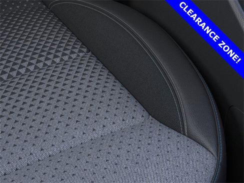 New 2025 Chevrolet Trax LT w/ Driver Confidence Package image 21