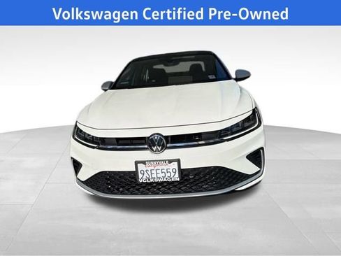 Certified 2025 Volkswagen Jetta SE image 12