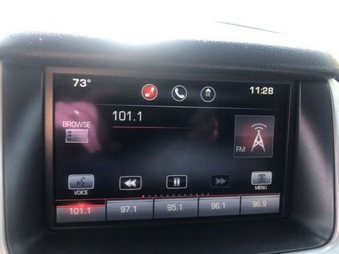 Used 2015 GMC Yukon XL SLT w/ Enhanced Security Package image 10