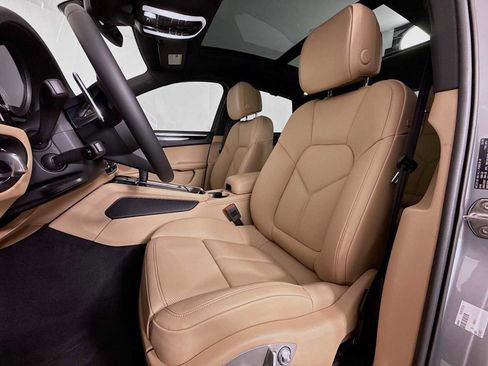 New 2025 Porsche Macan S image 5