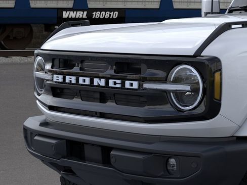 New 2026 Ford Bronco Outer Banks AWD/4WD image 19