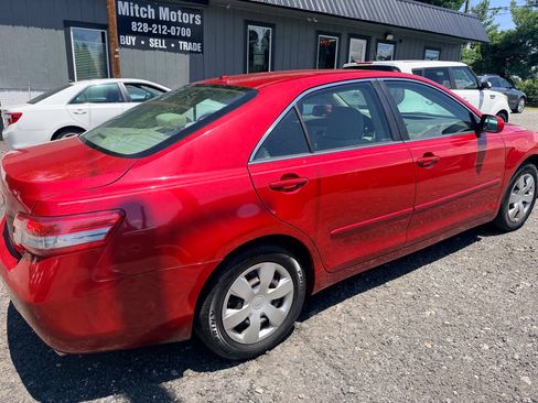 Used 2010 Toyota Camry LE FWD image 10