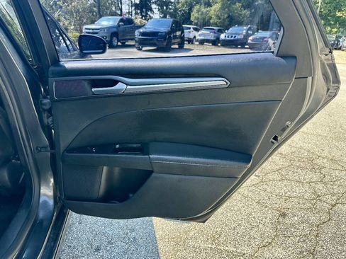 Used 2015 Ford Fusion Titanium FWD image 15