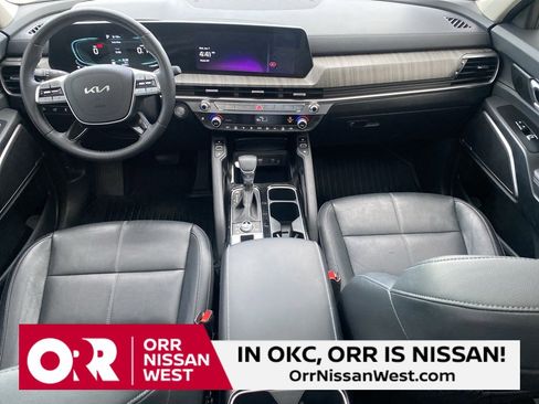 Used 2024 Kia Telluride EX w/ EX Captain's Chair Package image 19