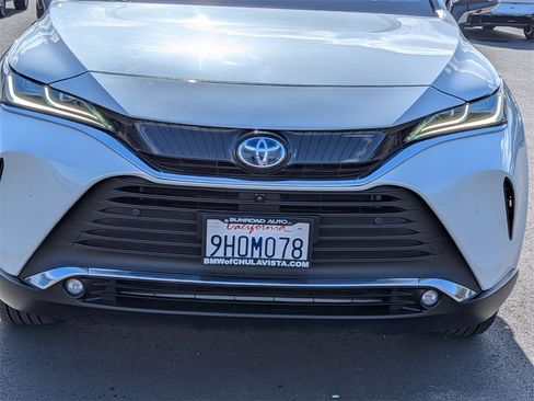 Used 2023 Toyota Venza Limited image 5