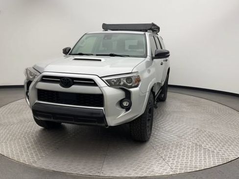 Used 2021 Toyota 4Runner Venture AWD/4WD image 7