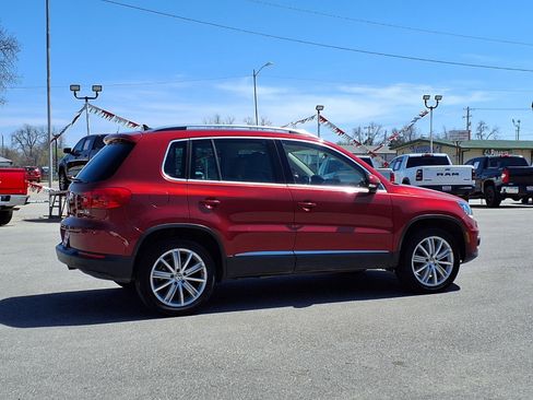 Used 2012 Volkswagen Tiguan S image 22