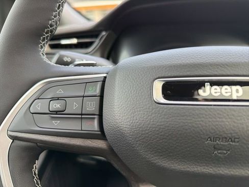 New 2026 Jeep Grand Cherokee Altitude AWD/4WD image 24