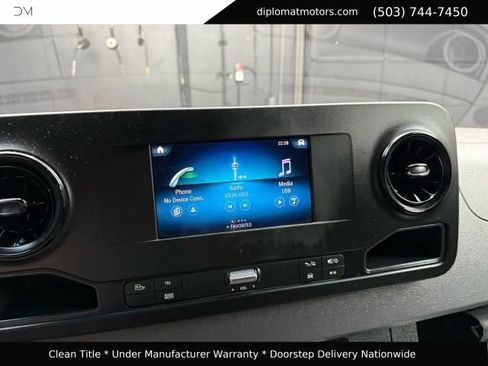Used 2024 Mercedes-Benz Sprinter 2500 image 26