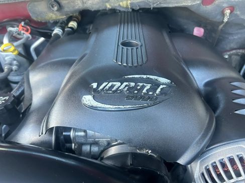 Used 2005 Cadillac Escalade AWD image 22