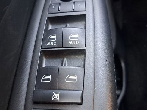 Used 2022 Jeep Grand Cherokee Limited image 17