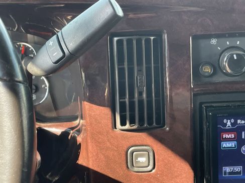 Used 2019 GMC Savana 2500 Extended w/ Enhanced Convenience Package image 30