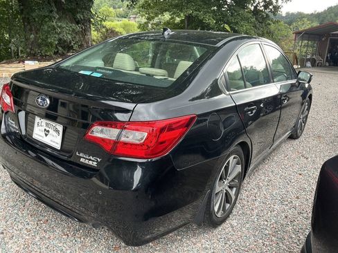 Used 2017 Subaru Legacy 2.5i Limited AWD/4WD image 6
