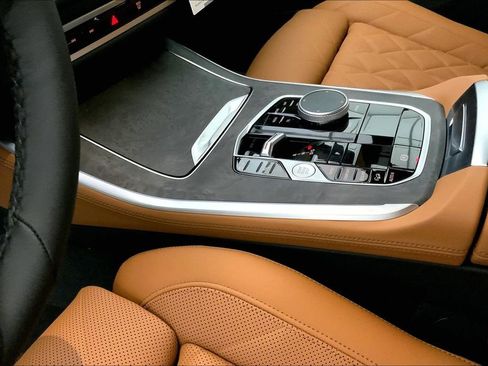 New 2026 BMW X5 xDrive40i w/ Climate Comfort Package image 6