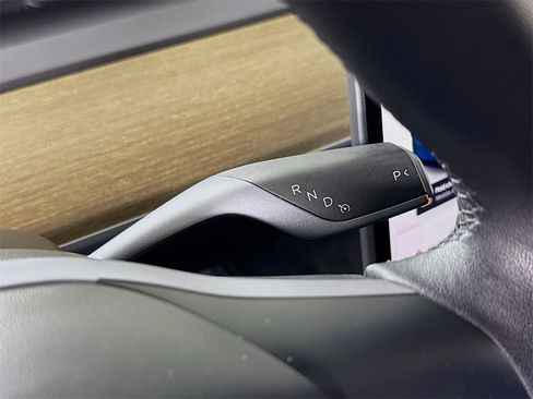 Used 2023 Tesla Model Y Performance image 17