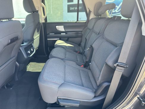 Used 2025 Ford Expedition Active RWD image 16