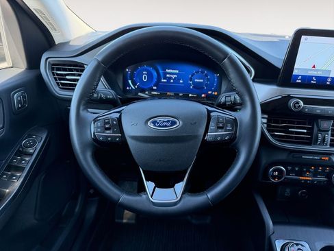 Used 2021 Ford Escape Titanium AWD/4WD image 13