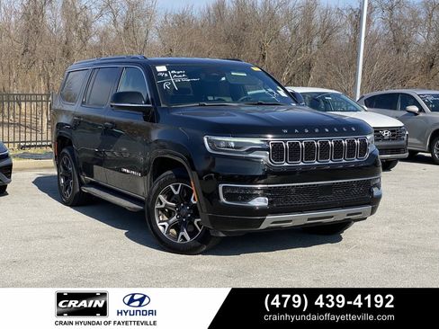 Used 2023 Jeep Wagoneer Series III w/ Preferred Equipment Group image 1