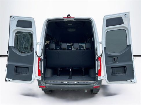 New 2024 Mercedes-Benz Sprinter 2500 image 9