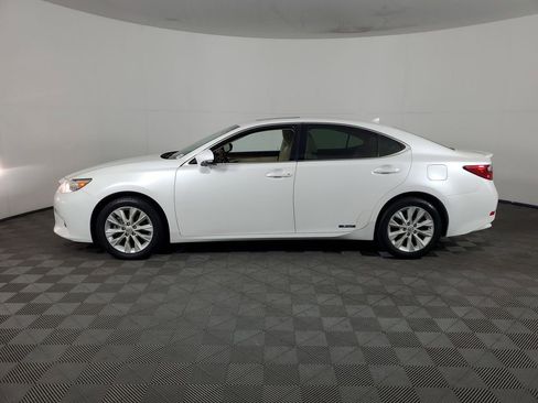 Used 2014 Lexus ES 300h image 7