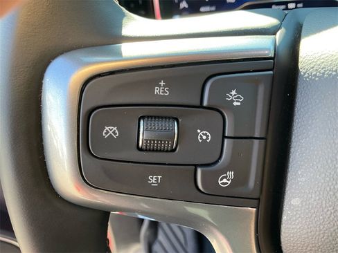 Used 2025 Chevrolet Silverado 2500 LT image 27