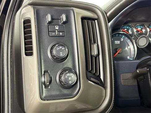 Used 2019 Chevrolet Silverado 2500 High Country image 10