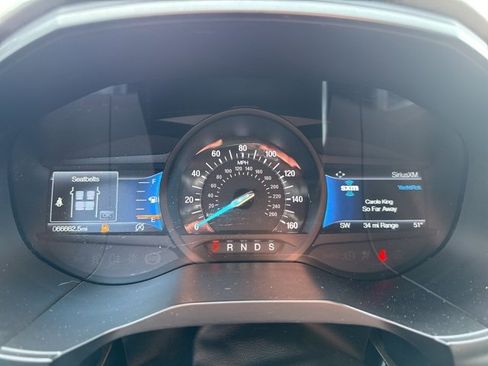 Used 2022 Ford Edge ST-Line image 11