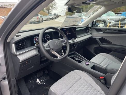 New 2026 Volkswagen Tiguan S image 6