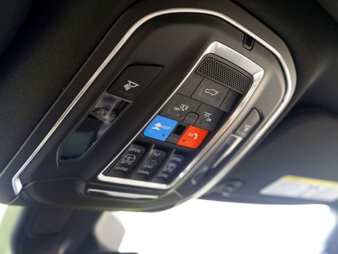 New 2026 Jeep Grand Wagoneer 2WD image 18