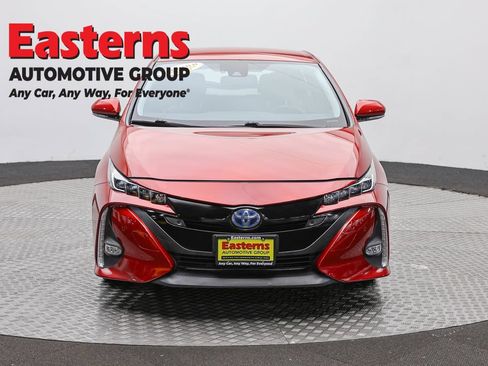 Used 2018 Toyota Prius Prime Advanced FWD image 2