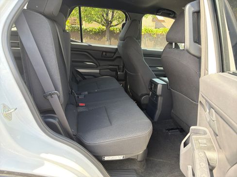 Used 2025 Toyota 4Runner 4WD image 16