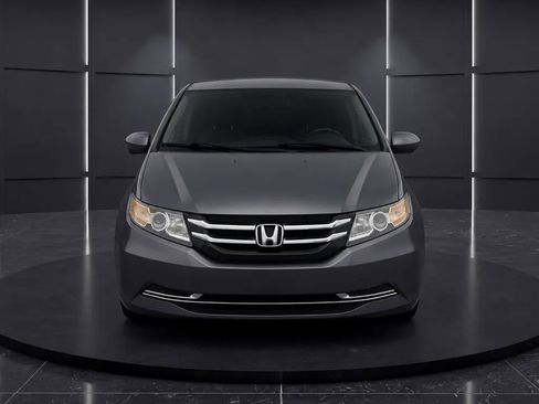 Used 2016 Honda Odyssey SE image 5