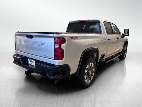 Used 2023 Chevrolet Silverado 2500 Custom w/ Custom Value Package image 5