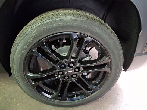 New 2026 Chevrolet Traverse LT w/ Driver Confidence Package image 5